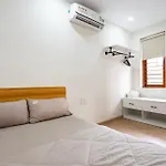 B786 Airport Apartment