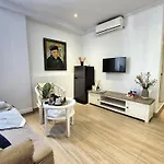 Holo Ben Thanh Saigon Serviced Homestay