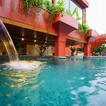 Me Saigon Boutique Hotel