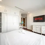 Modern Elegance In Central Park