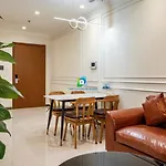 The Vinhome Central Apartment - The Best Landmark Area
