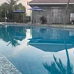 Fully Equipped 5-Bedroom, 3-Storey House