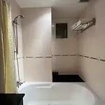 Haven Hut Suite Hotel