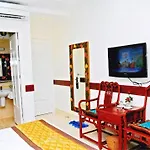 Hoang Thanh Thuy Airport Hotel 1 - Gan Am Thuc Dem Cho Hoang Hoa Tham