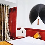 Hoang Thanh Thuy Airport Hotel 1 - Gan Am Thuc Dem Cho Hoang Hoa Tham