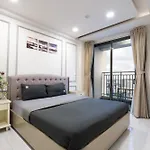 Saigon Cbd Apartment - Infinity Pool