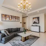 Apartment In Landmark-Vinhome Central Park By Yen