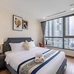 Apartment In Landmark-Vinhome Central Park By Yen