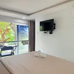 Siris Niko Residence