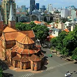 Unique Hideout - Freenetflix @ Near Bui Vien