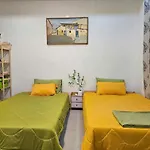 Sam\'S House