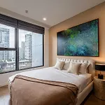 Lumiere Riverside - Raymond Holm - Luxurious 5-Star Apartment