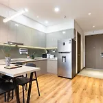 River Panorama 2 Bedroom Luxury District 7