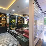 Collection O Vyvy Airport Hotel