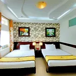 Hoang Thanh Thuy Airport Hotel 2 - Gan Am Thuc Dem Cho Hoang Hoa Tham