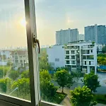 I Riverside B602 I Sky High Studio W Kitchen And Nice View