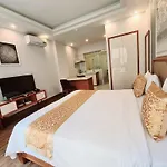 Garnet Hotel