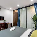 Jan Hostel Central Point