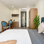 Jan Hostel Central Point