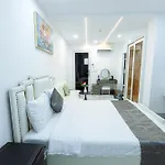 Le Vu Hotel
