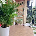 Nha Pho San Vuon Entire