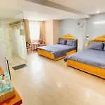Royal Hotel
