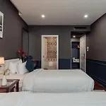 Kin Hotel Dong Du
