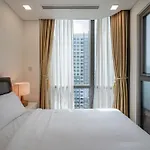 Oasis Landmark Apartment