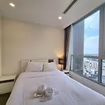 Vinhomes Landmark Luxury Apartment By Navie