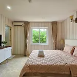 Win Hotel & Apartment