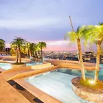 River Panorama 2Bedroom, District 7, Riverview Netflix