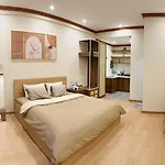 Guava Home 109 - Studio In City Center