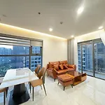 Nha Cua Truc - Diamond Alnata Plus Celadon City