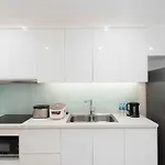 Alex\'S Luxe Retreat