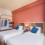 Kin Hotel Ly Tu Trong