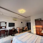 Hoa Phat Hotel & Apartment