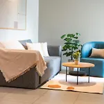 Modern District 1 2Br&3Br D1&Zenity Apartment Outdoor Jacuzzi Pool