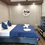 Romance Hotel