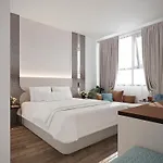 Sg Dilly Hotel