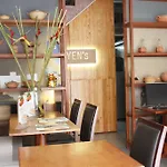 Yen\'S Hotel