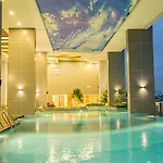 Best Deal In Saigon Galaxy 9 Luxury Apartment Cityview Pool !