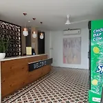 Lee Hotel