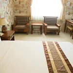 Golden Plus Hotel