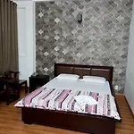 Nhat Van Hotel