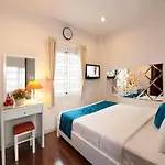 Cat Hotel 2