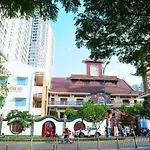 Rivergate Residence