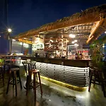 Della Boutique Hotel