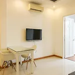 Smiley Apartment 2