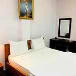 Queen Victoria Hotel