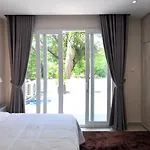 Paiza Residences